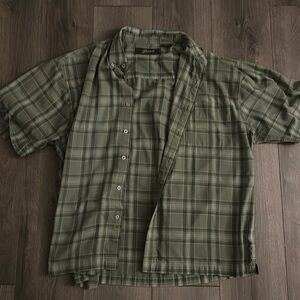 Green Plaid Short-Sleeve Penman’s button-up